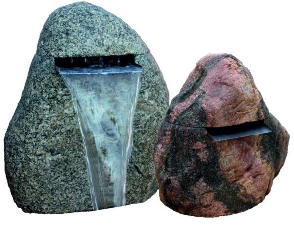 wodotrysk - wodospad z kamieni